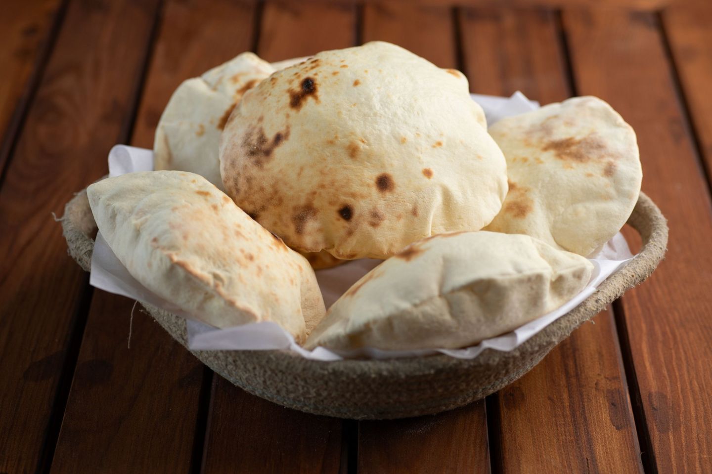 خبز عربي