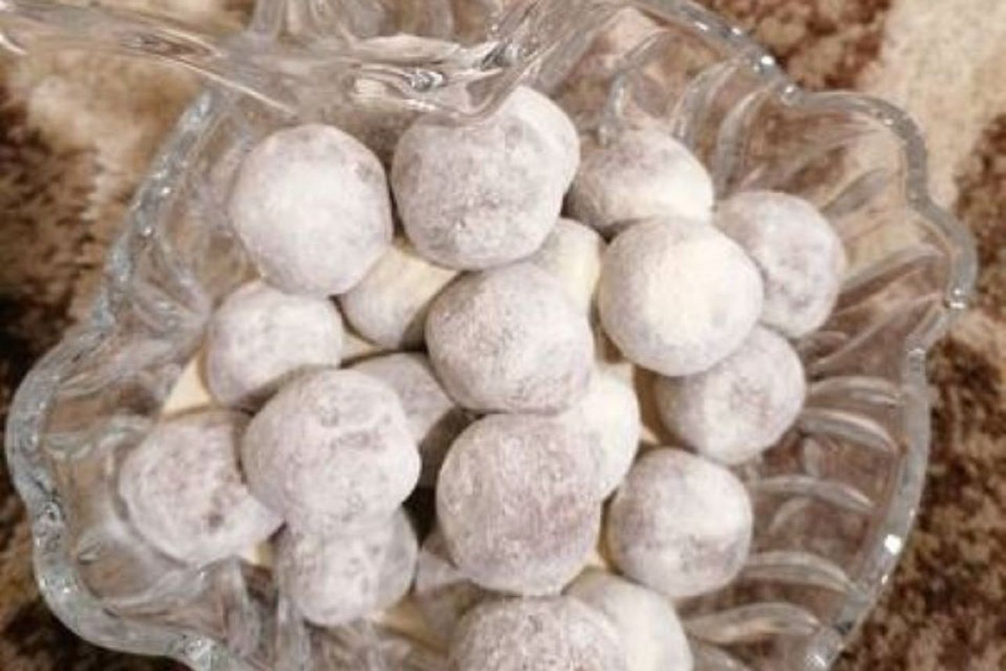 علبة تمر بالاقط