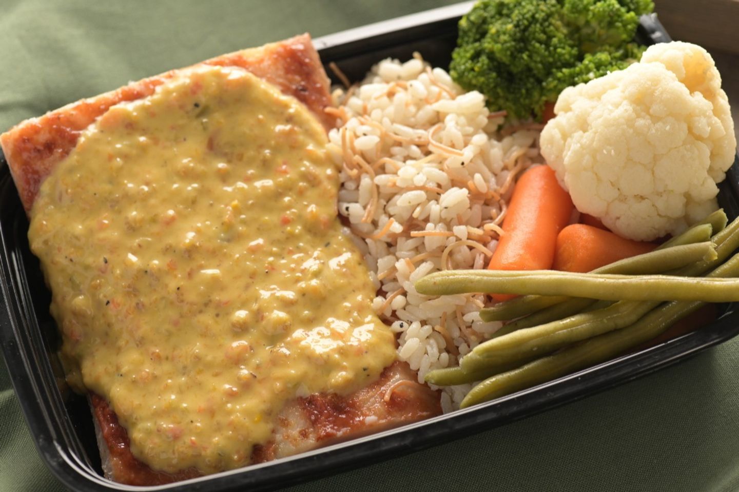 Spiced Fillet Fish With Seafood Sauce