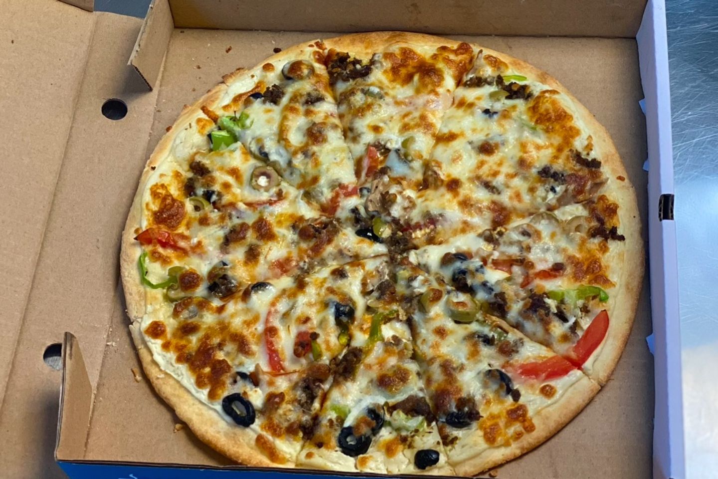 Khyber Chicken Pizza