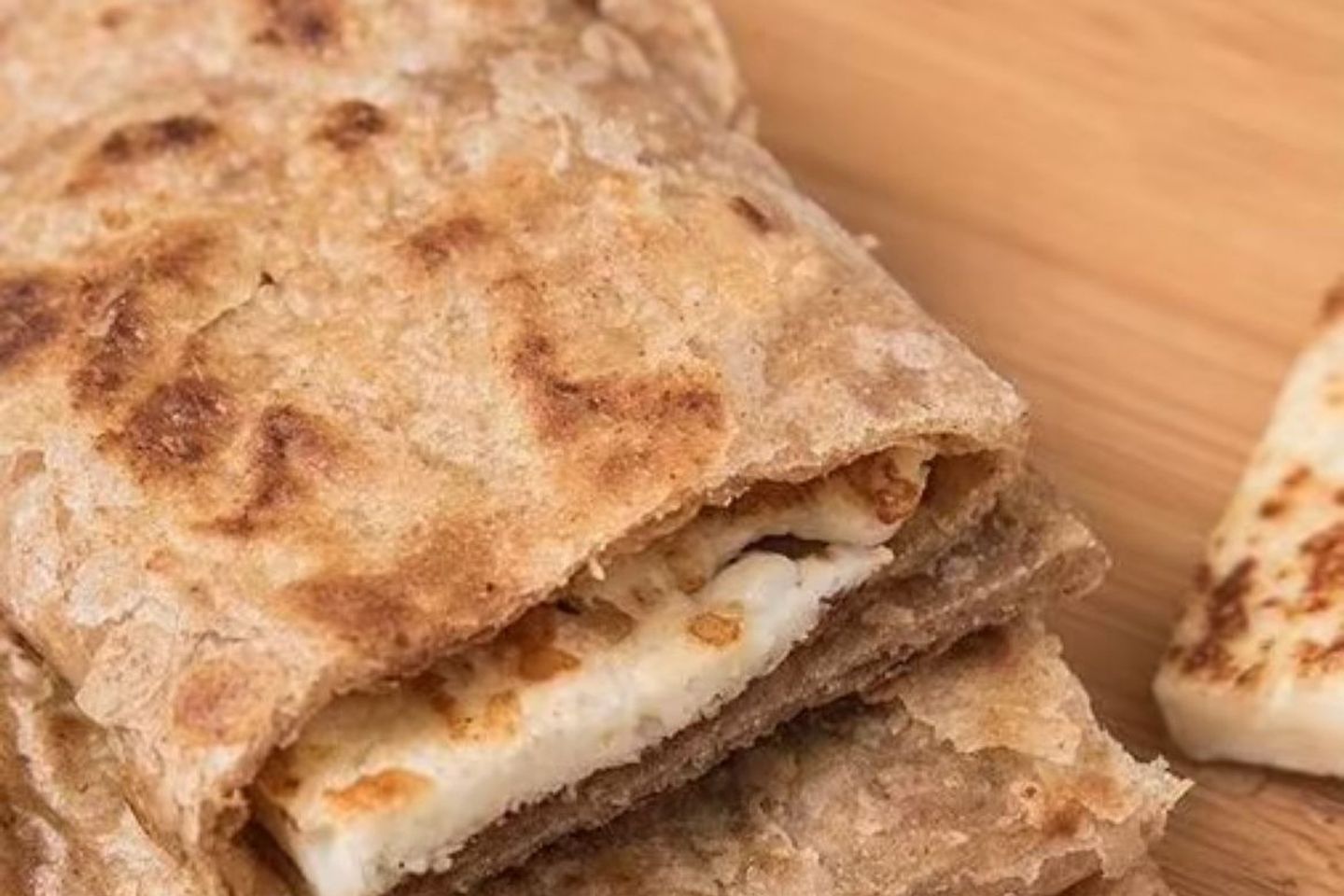 فطيرة بيض بالجبنتين
