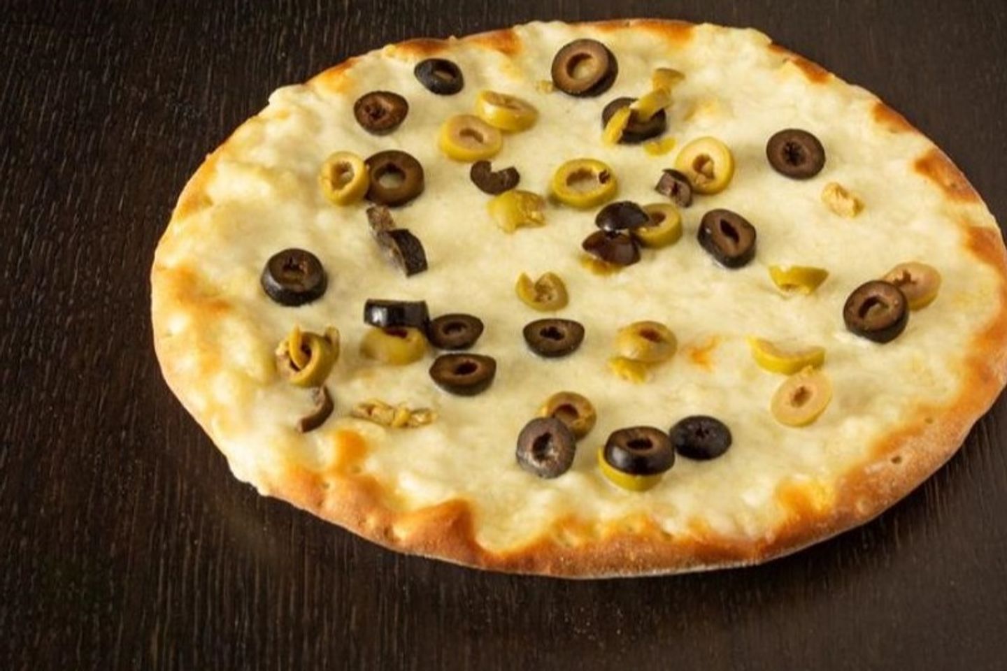 جبنة بالزيتون