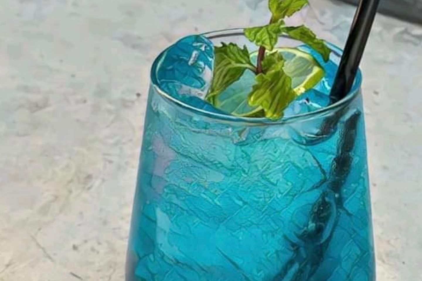 ماهيتو ازرق