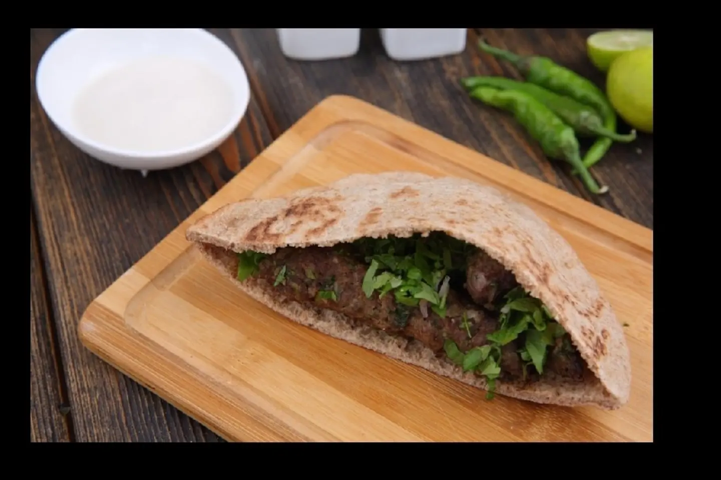 ساندوتش  كباب لحم  4 اسياخ