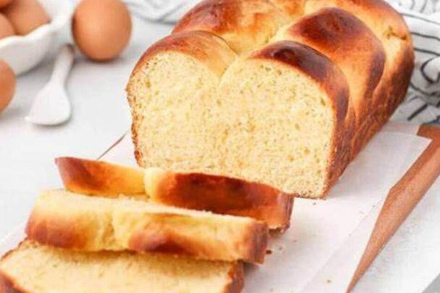 خبز بريوش فرنسي