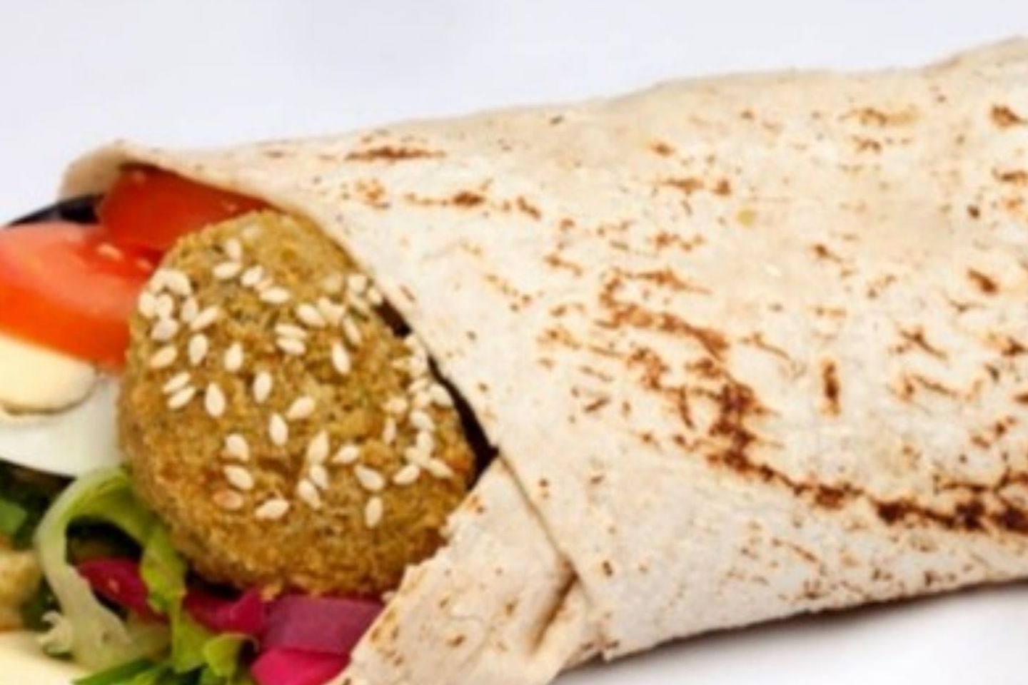 جباتي بالفلافل و اللبنه