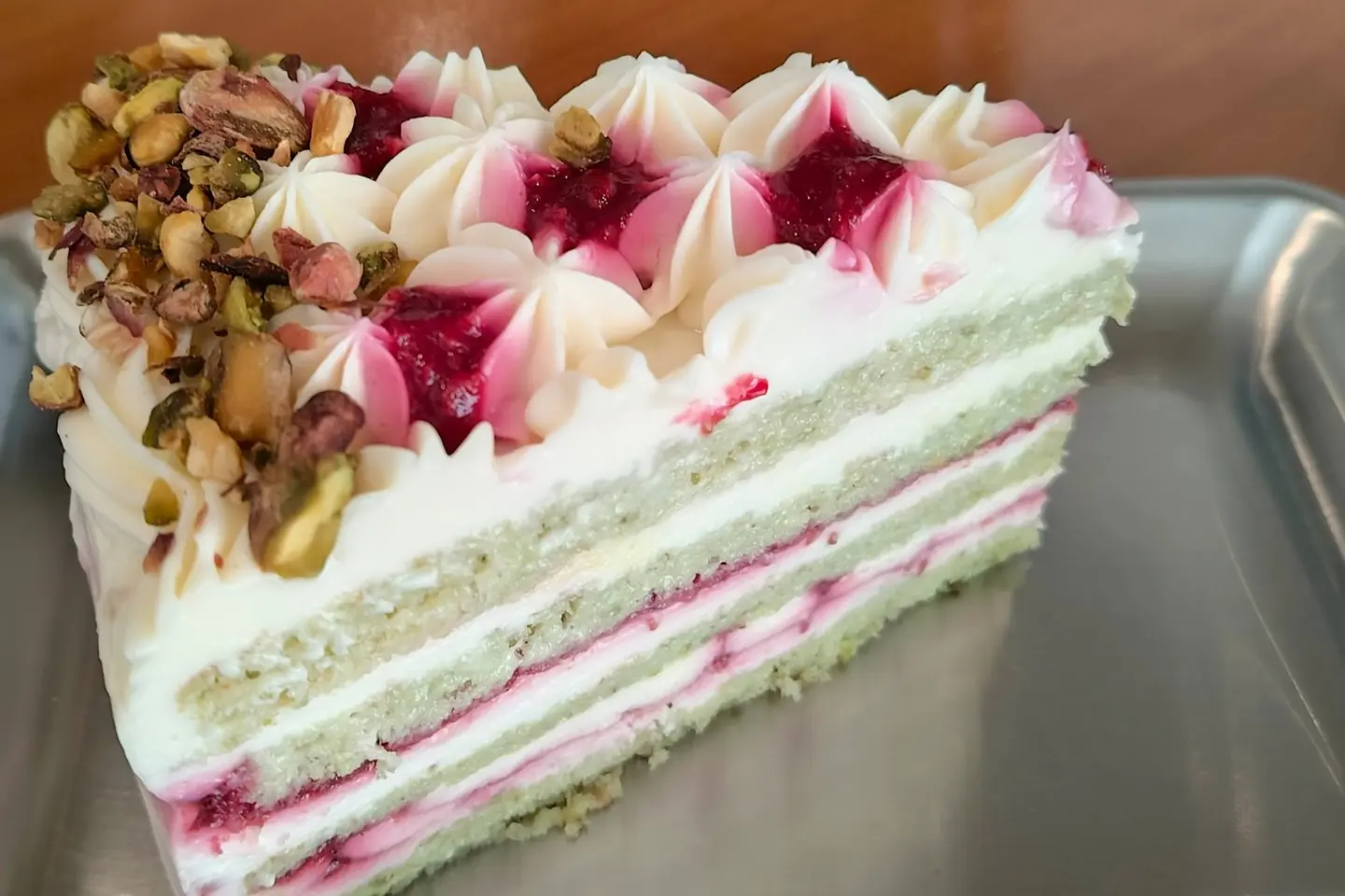 Pistachio Berry Cake