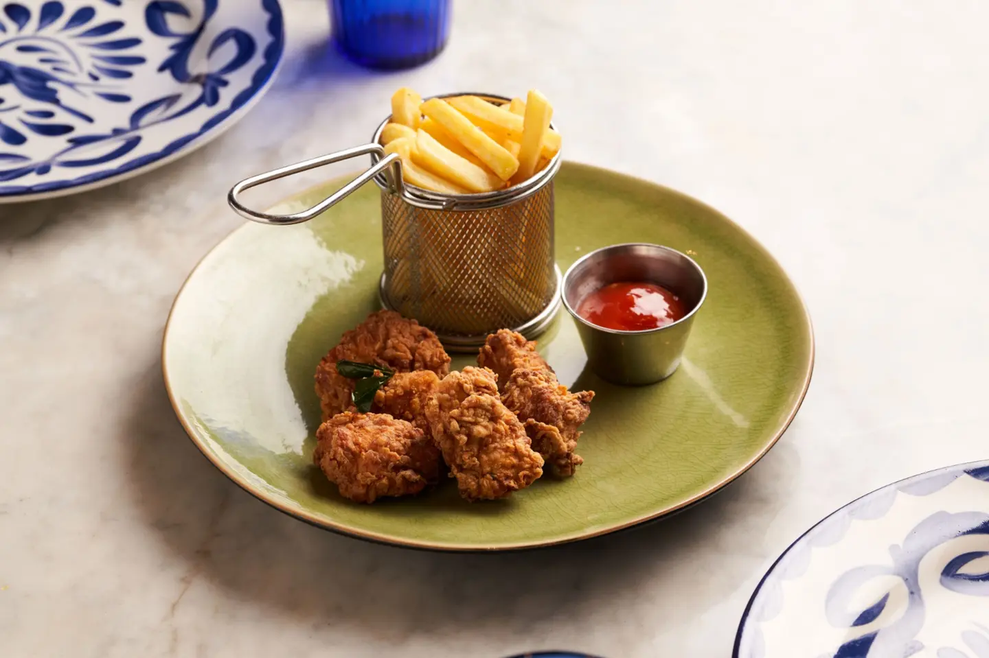 Kid's Meal Chicken 1965 With Fries