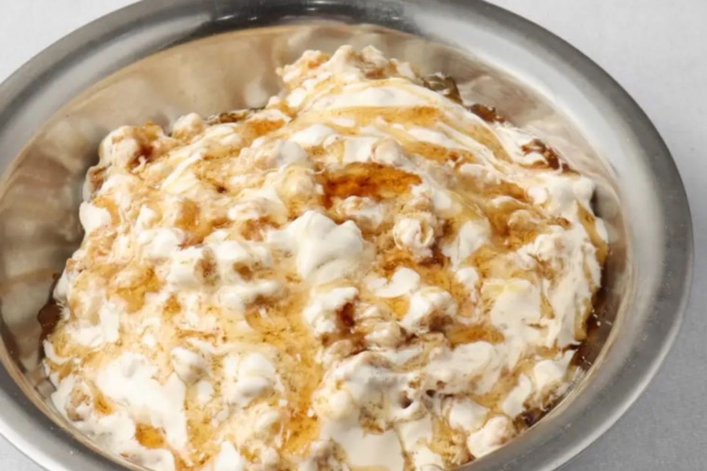 Cream With Ghee And Honey Fattah