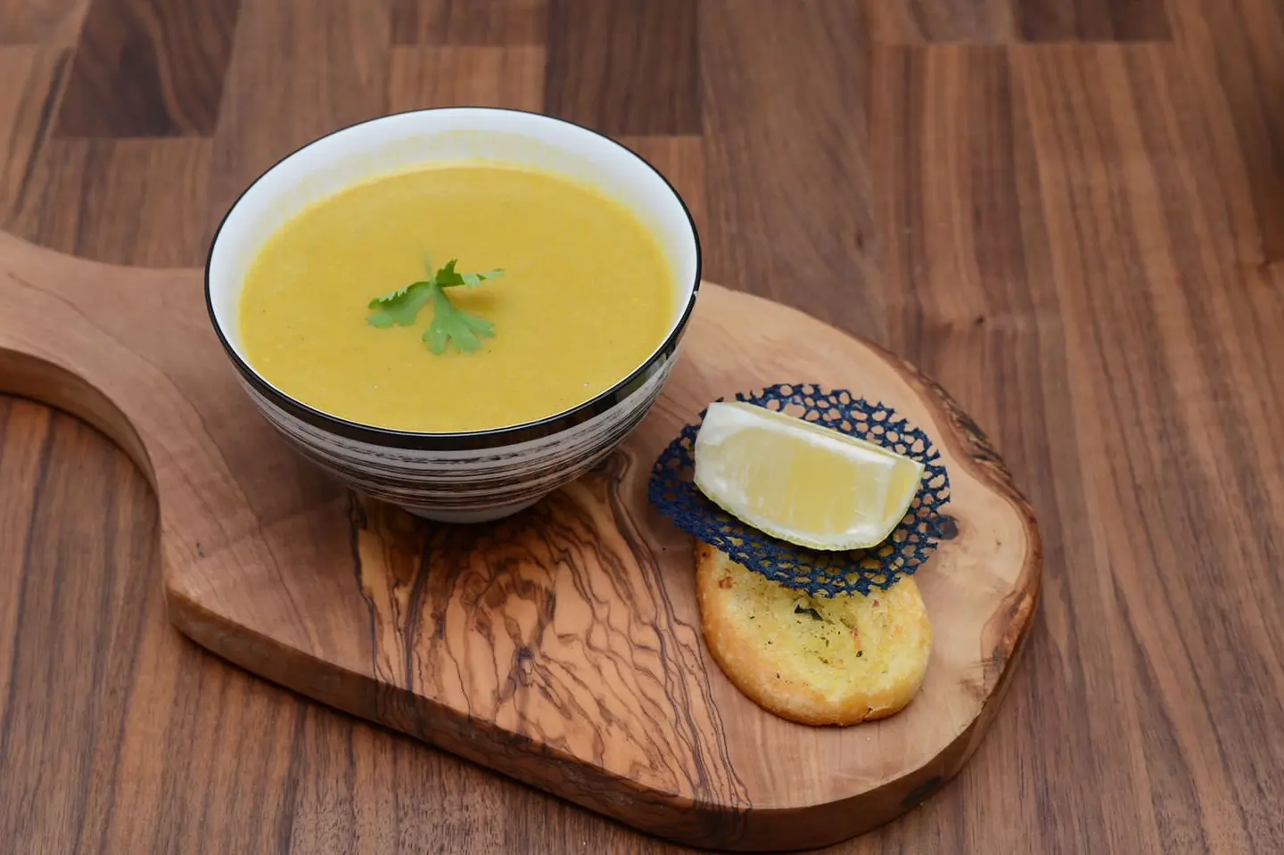 شوربة العدس