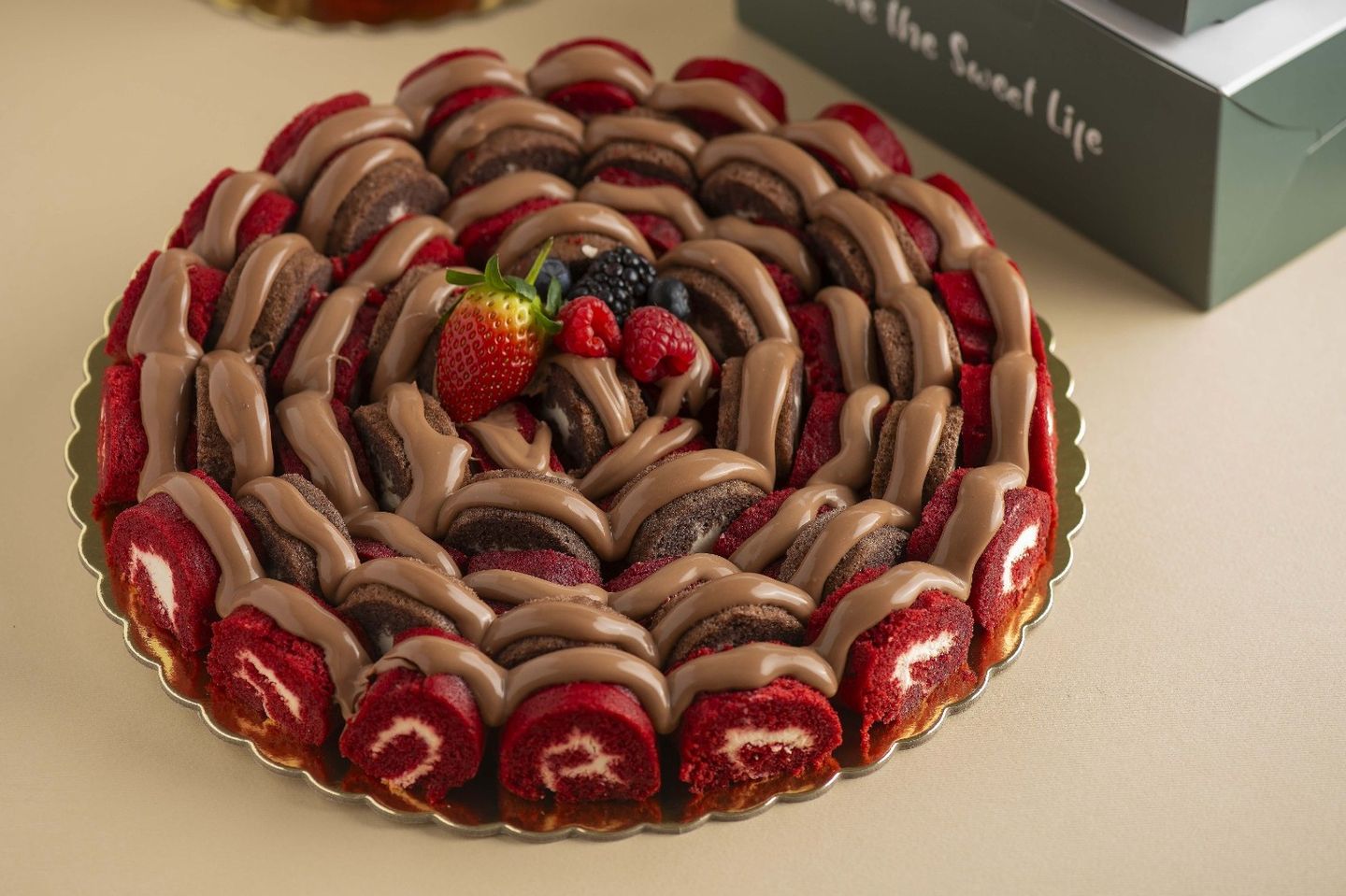Large Mix Red Velvet And Brown