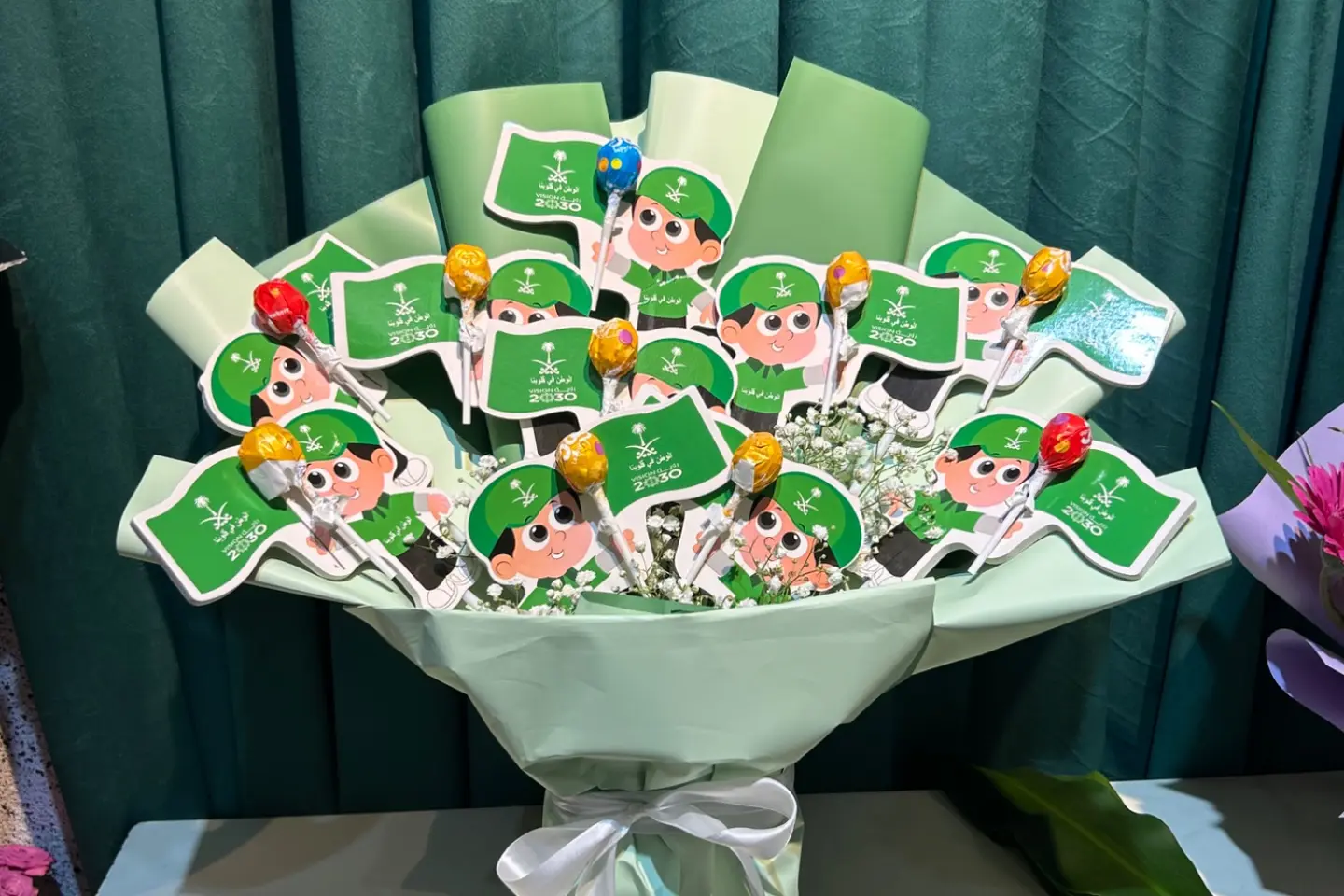 Distributions Of School Children For National Day