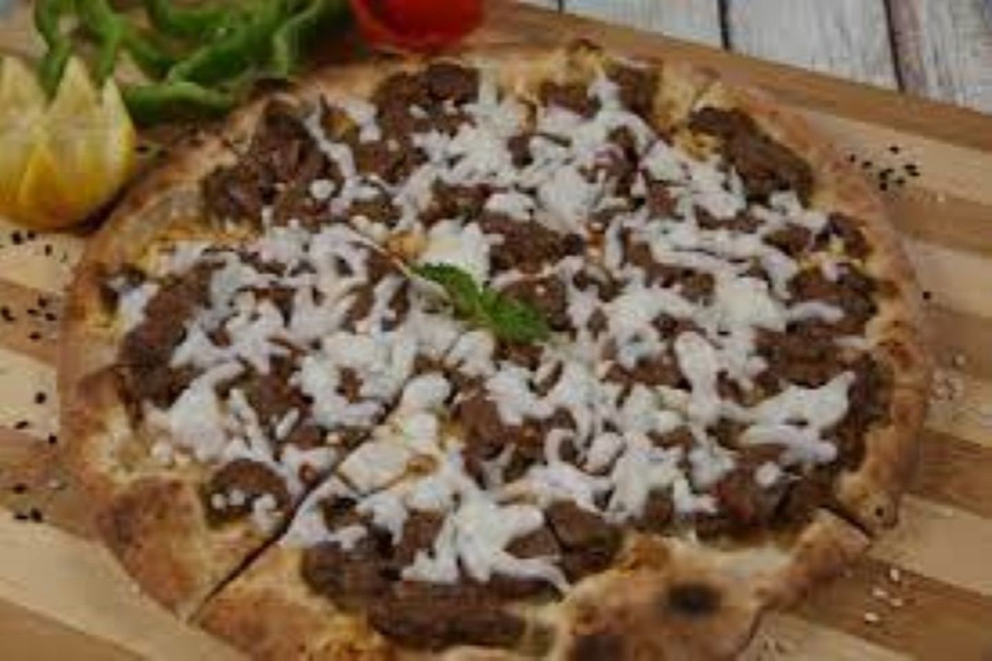 لحم جبنة