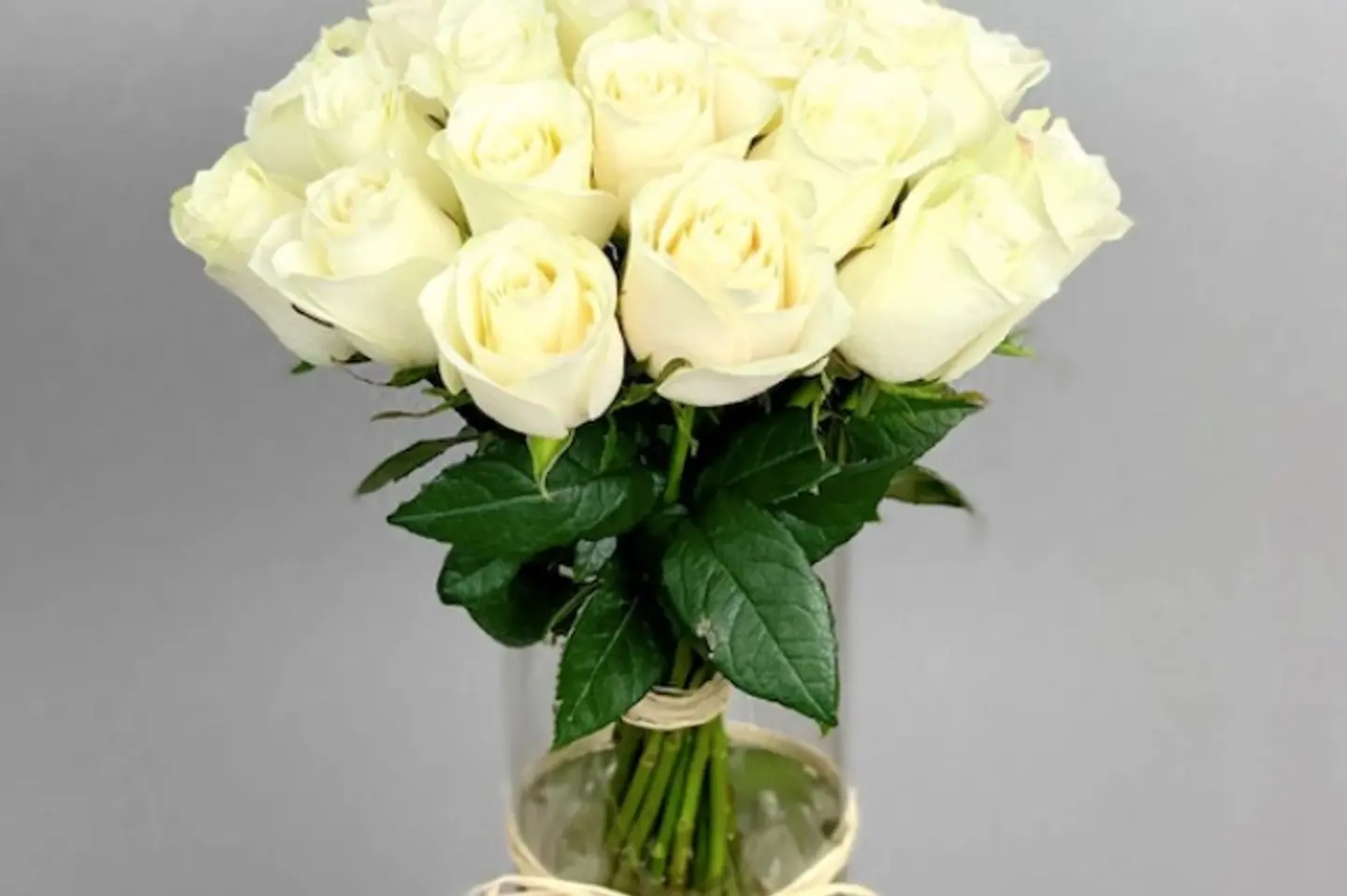 فازه جوري أبيض ٢٣ غصن