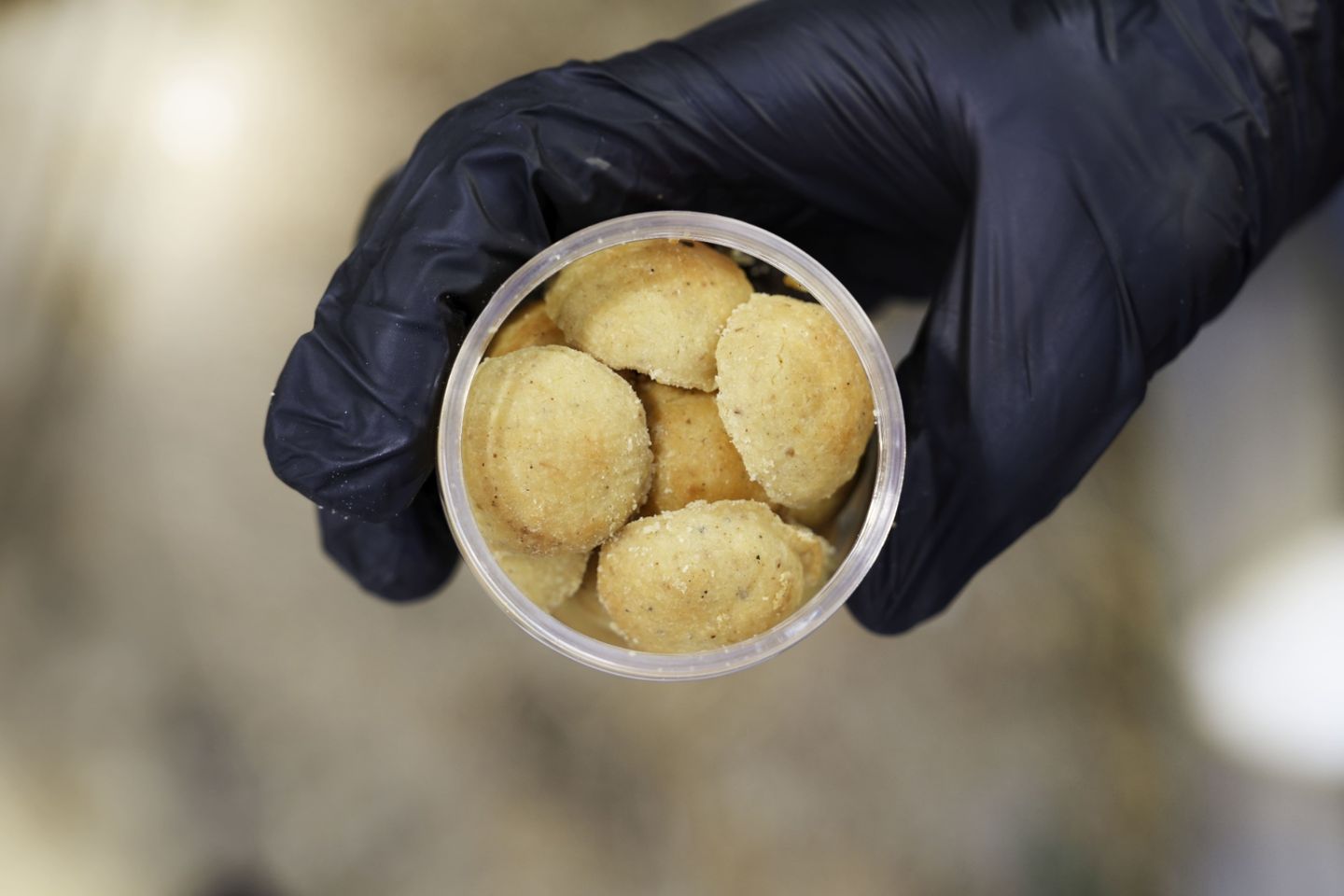 حلوى الغريبة