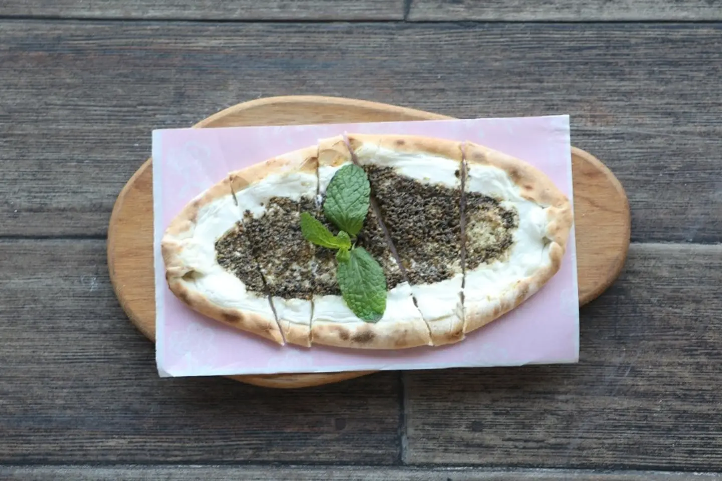 زعتر ولبنة