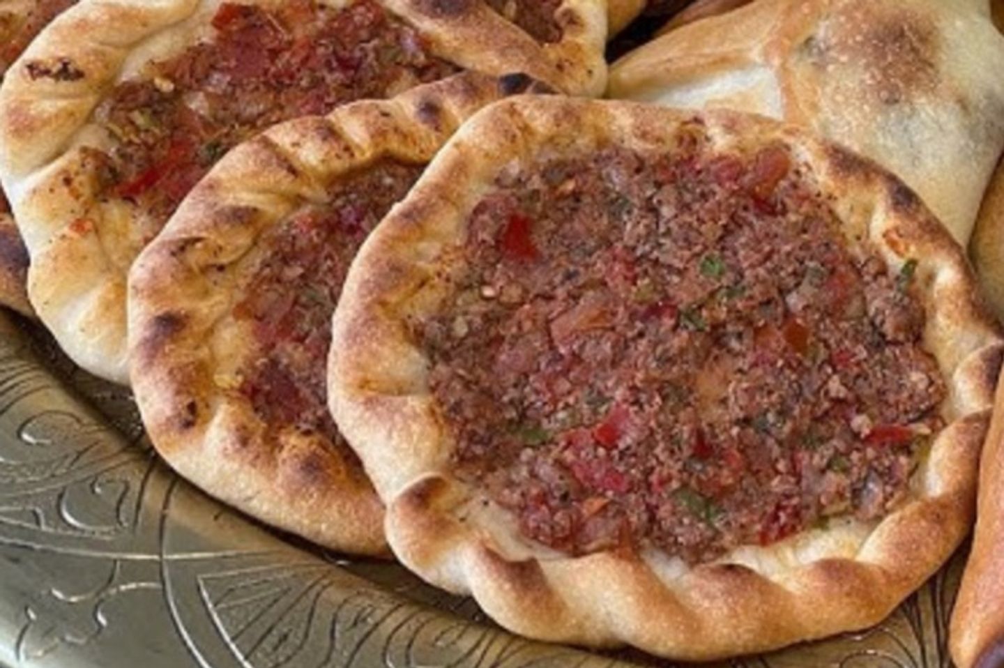 لحم بالسبانخ