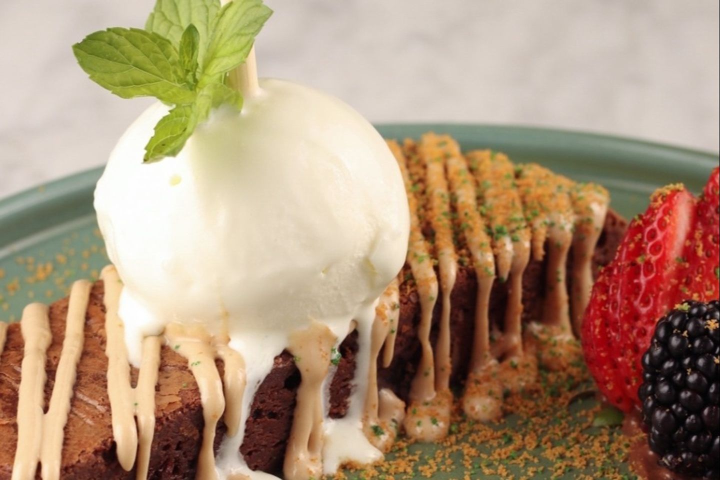 Brownies With Ice Cream