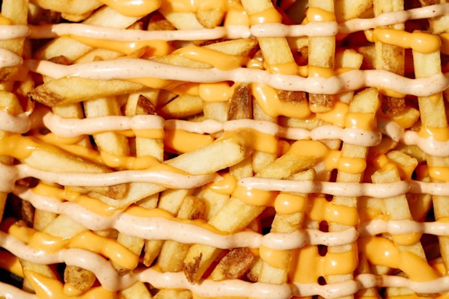 بطاطس بالجبن والصوص