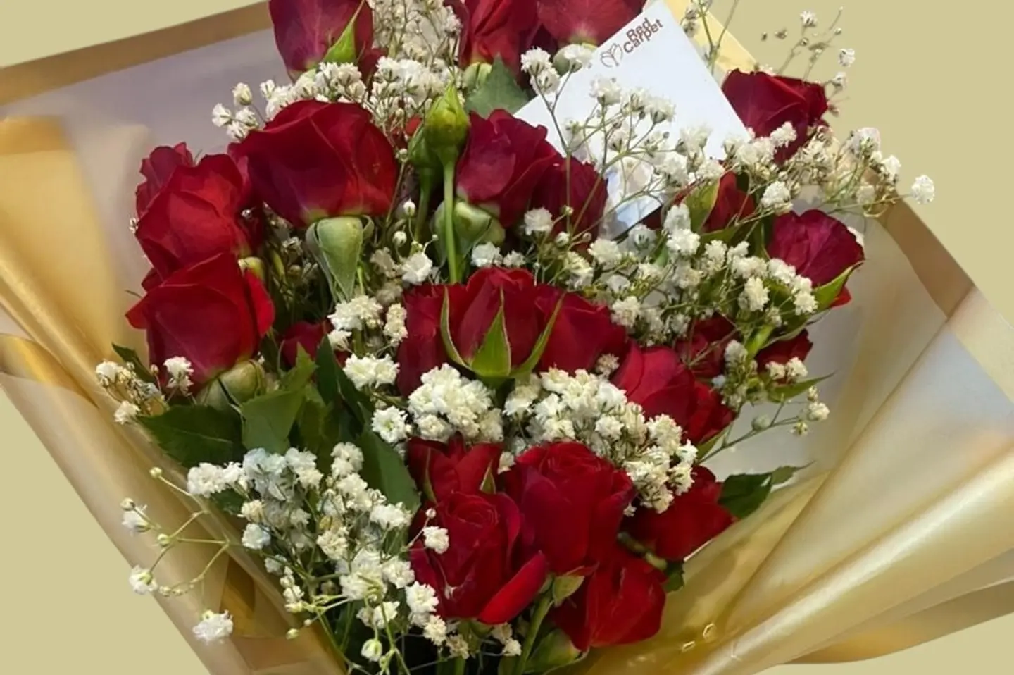 Rose Bouquet With Gibson Flya