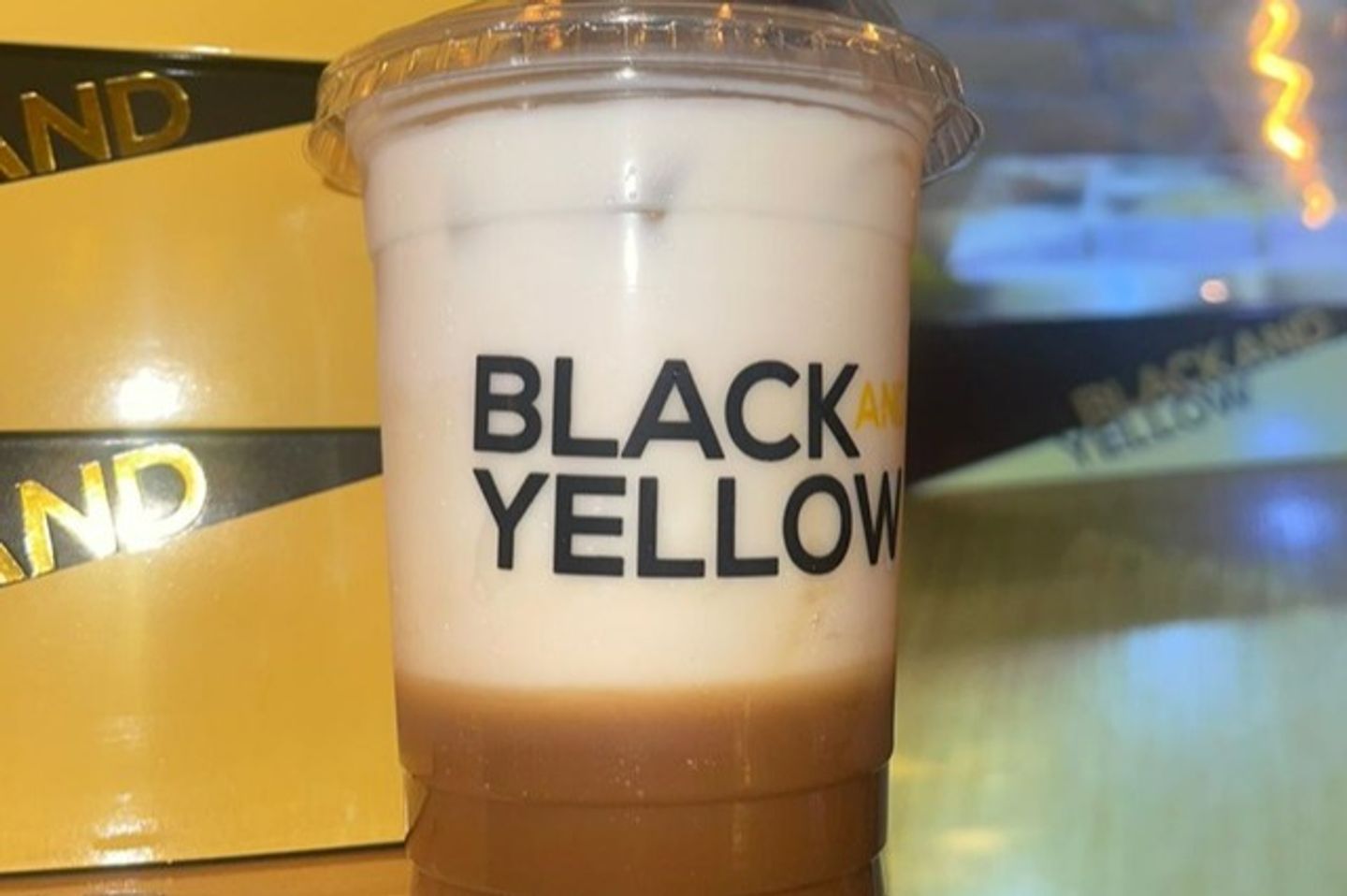 ايس وايت موكا