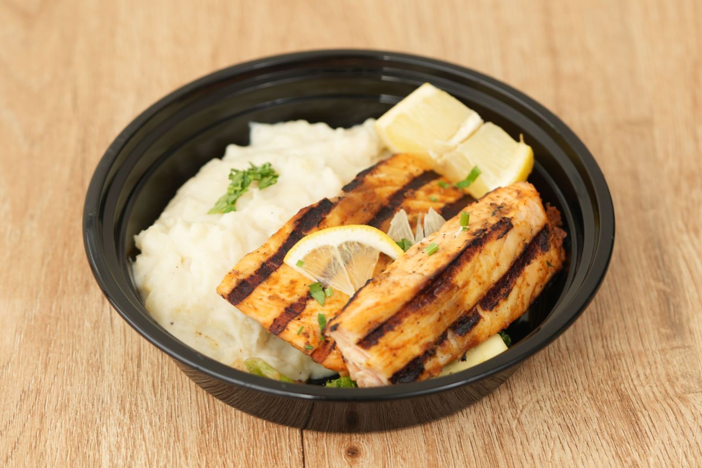 Salmon Fillet With Rice - 100 Gram