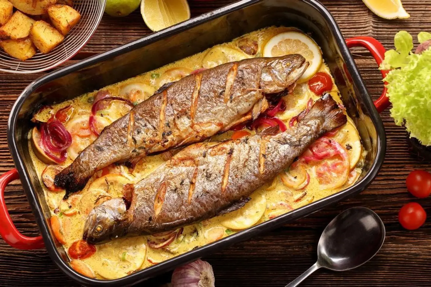 سمك بوري صينية بالبطاطس