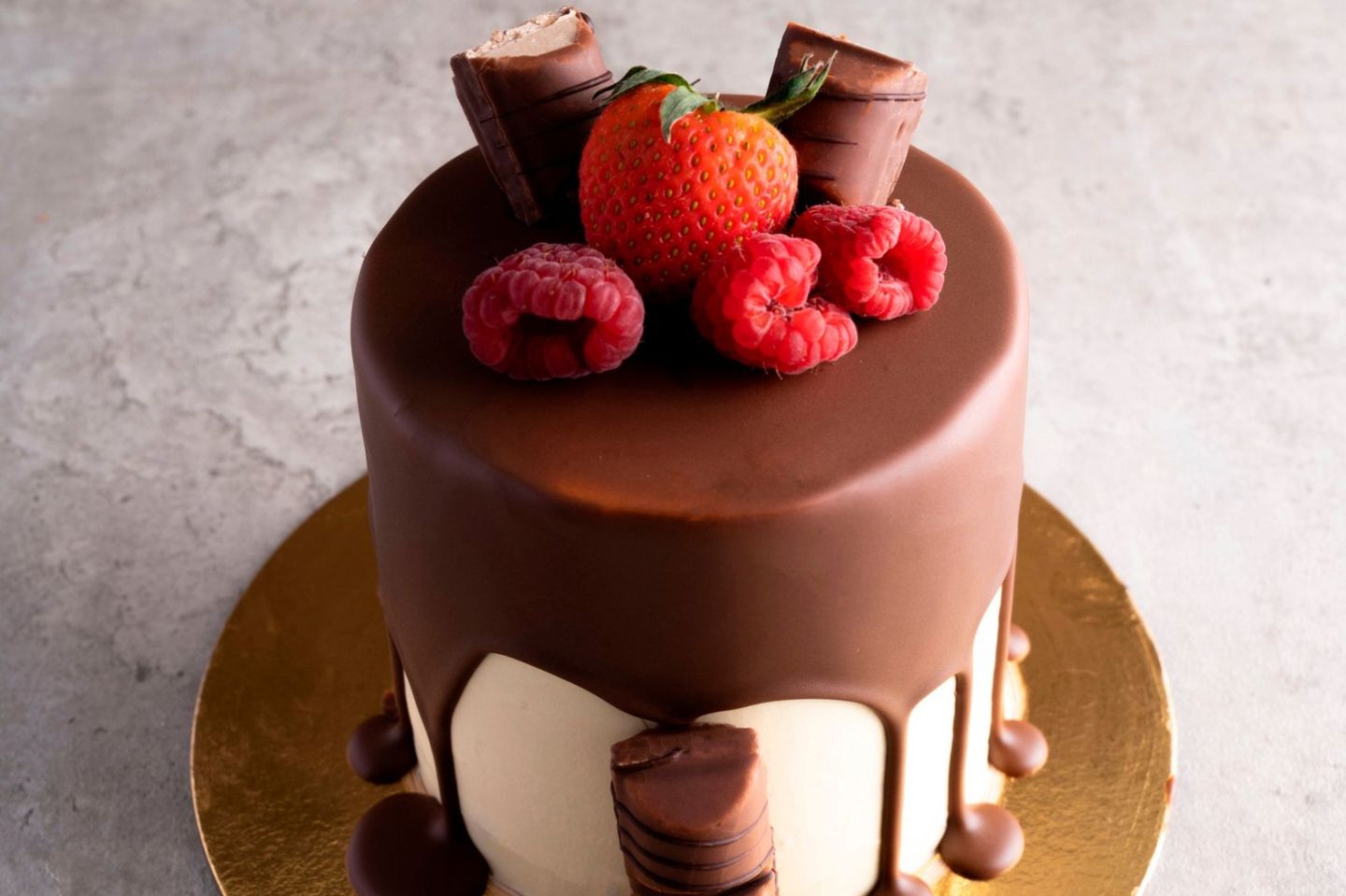 Chocolate Cake With Kinder 10 Cm