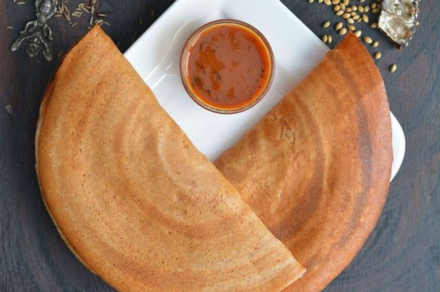 دوسا سادة مقمّرة