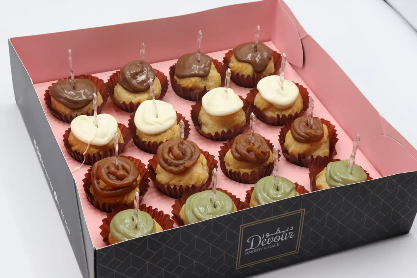 Eclair Box 16 Pieces