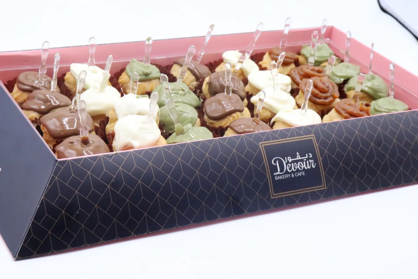 Eclair Box 30 Pieces