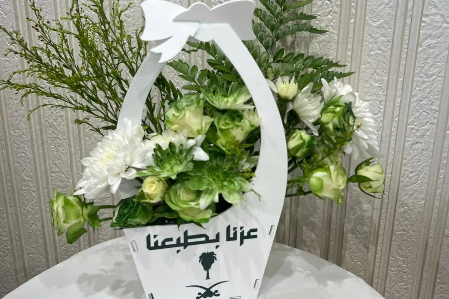 مزهرية صغيرة تصلح توزيعات ورد طبيعي