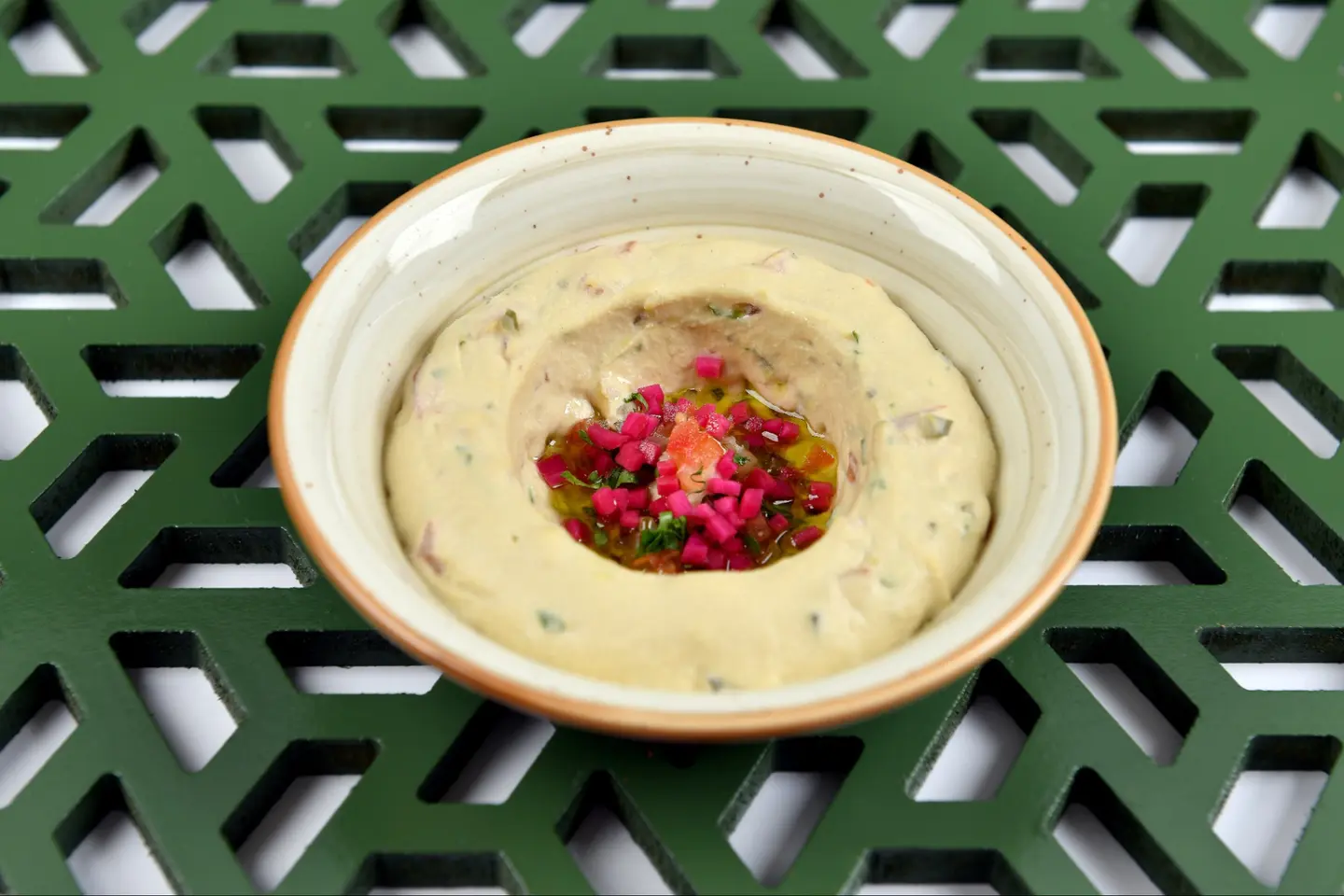 Hummus Beiruti