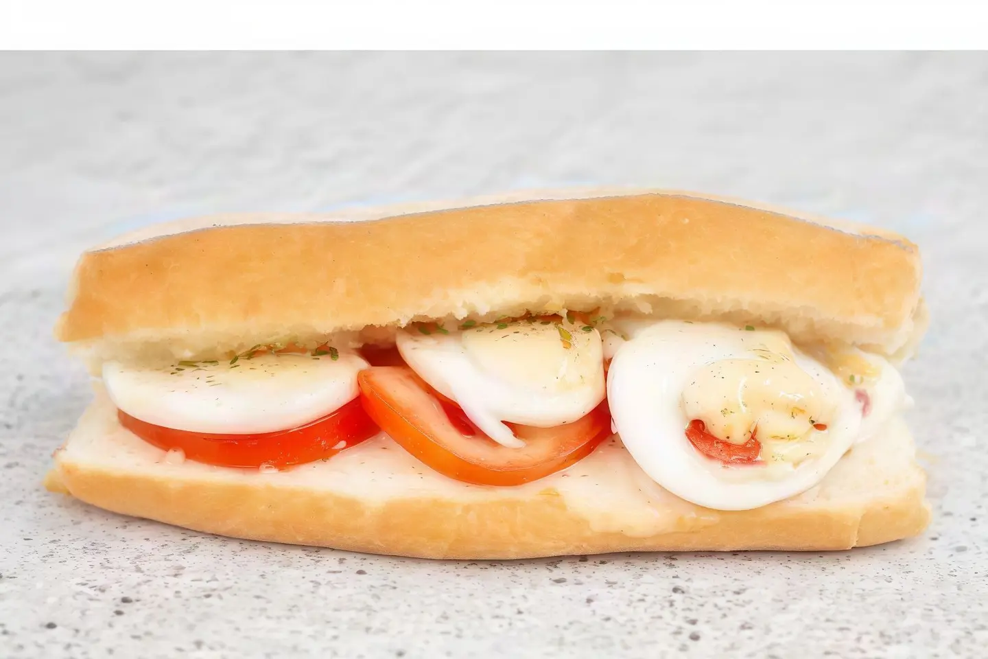 ساندوتش بيض بالجبنه