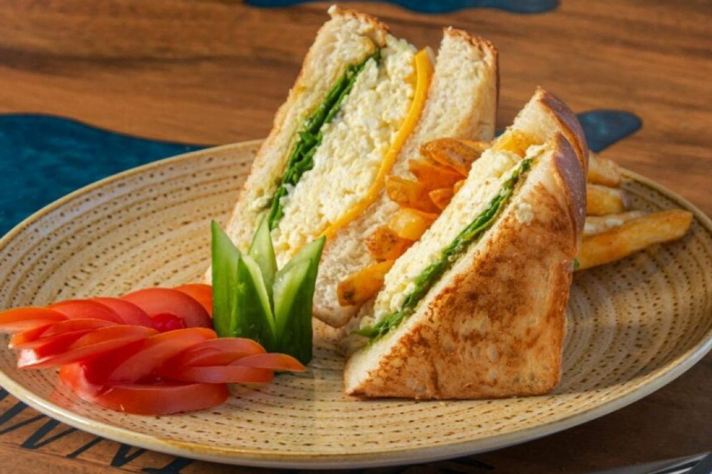 بريوش البيض بالبيستو
