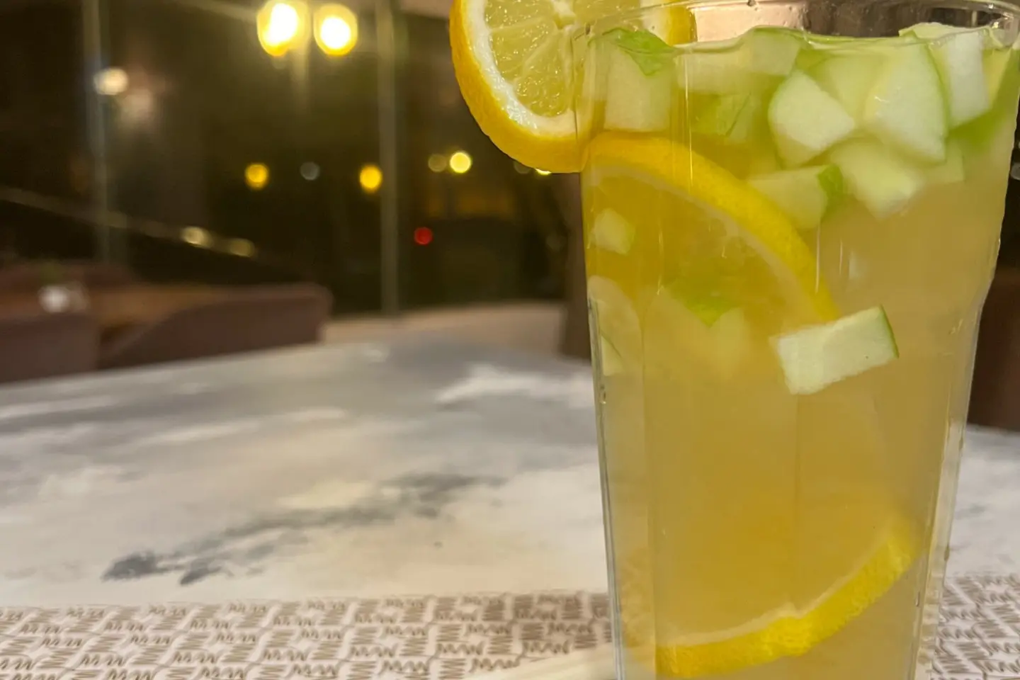 عصير التفاح الأخضر