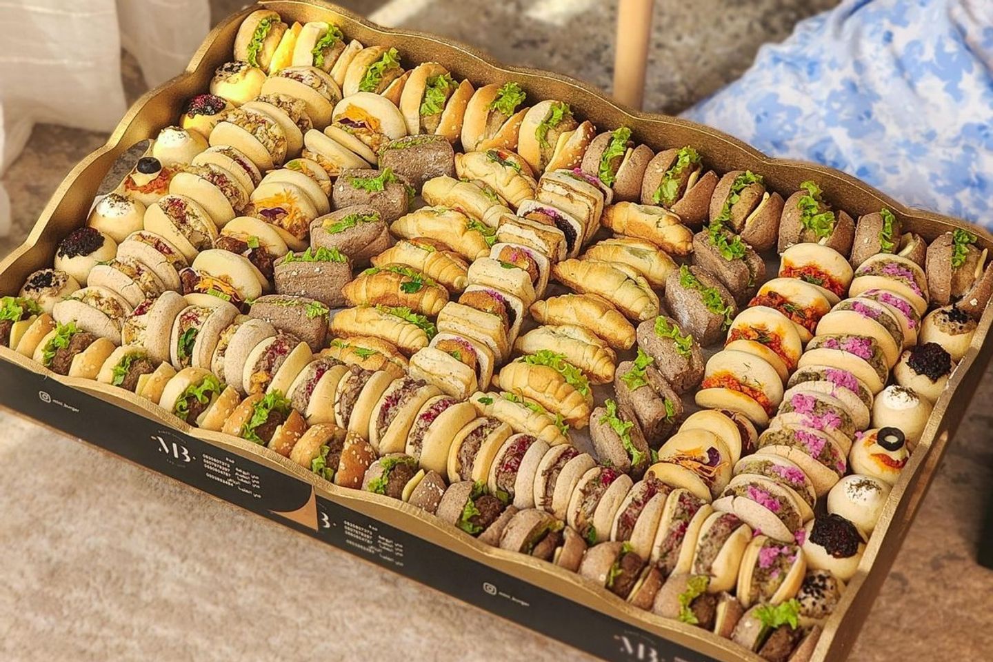 113 Pieces Platter