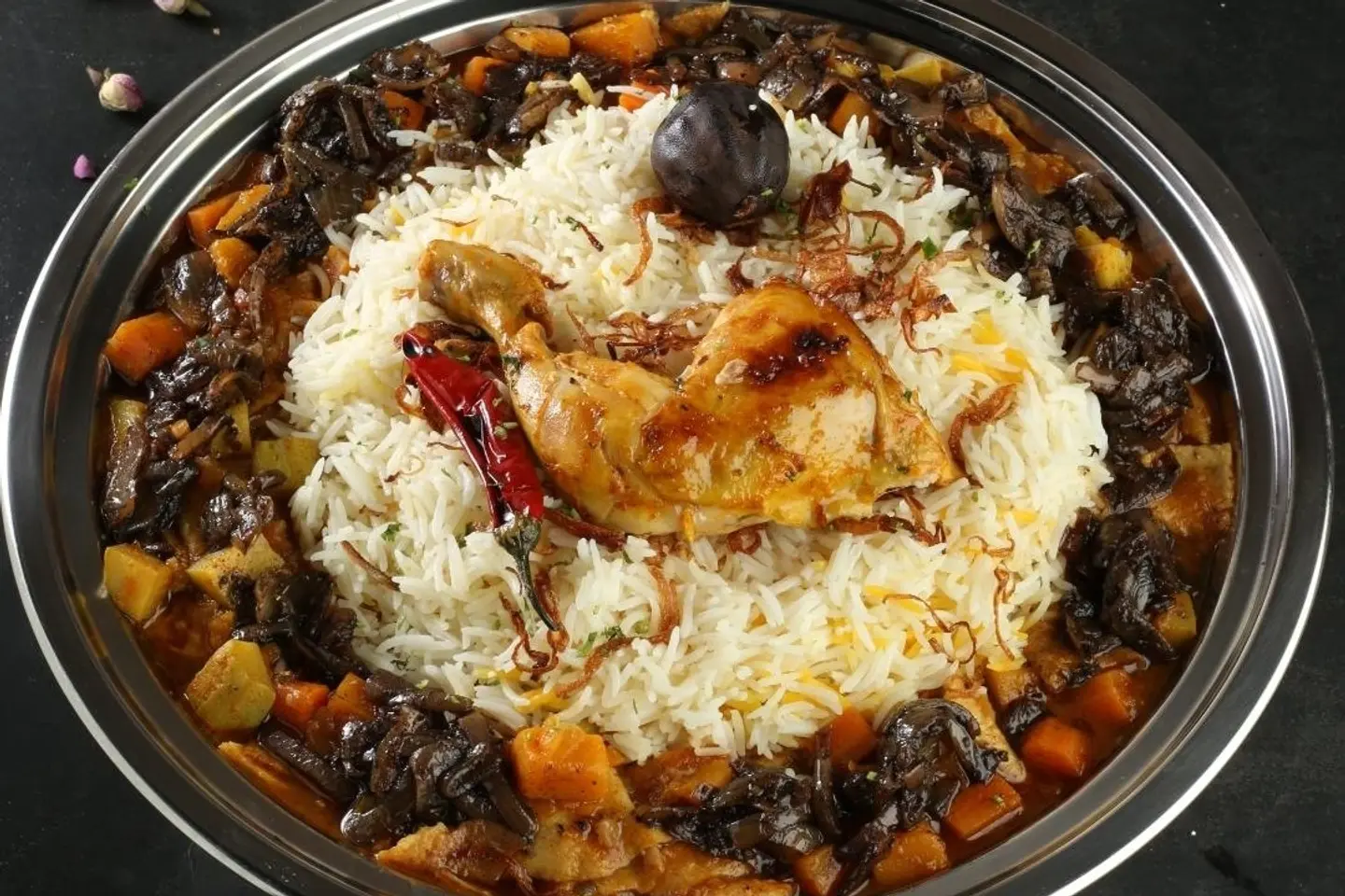 مثلوثة نصف دجاج