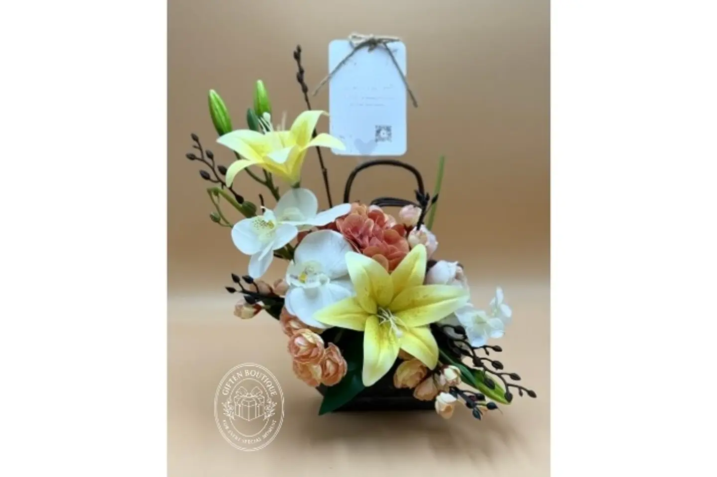 Giften Signature Vase