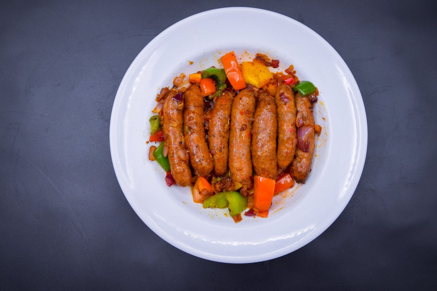 Sojouk With Salad Or Pickles