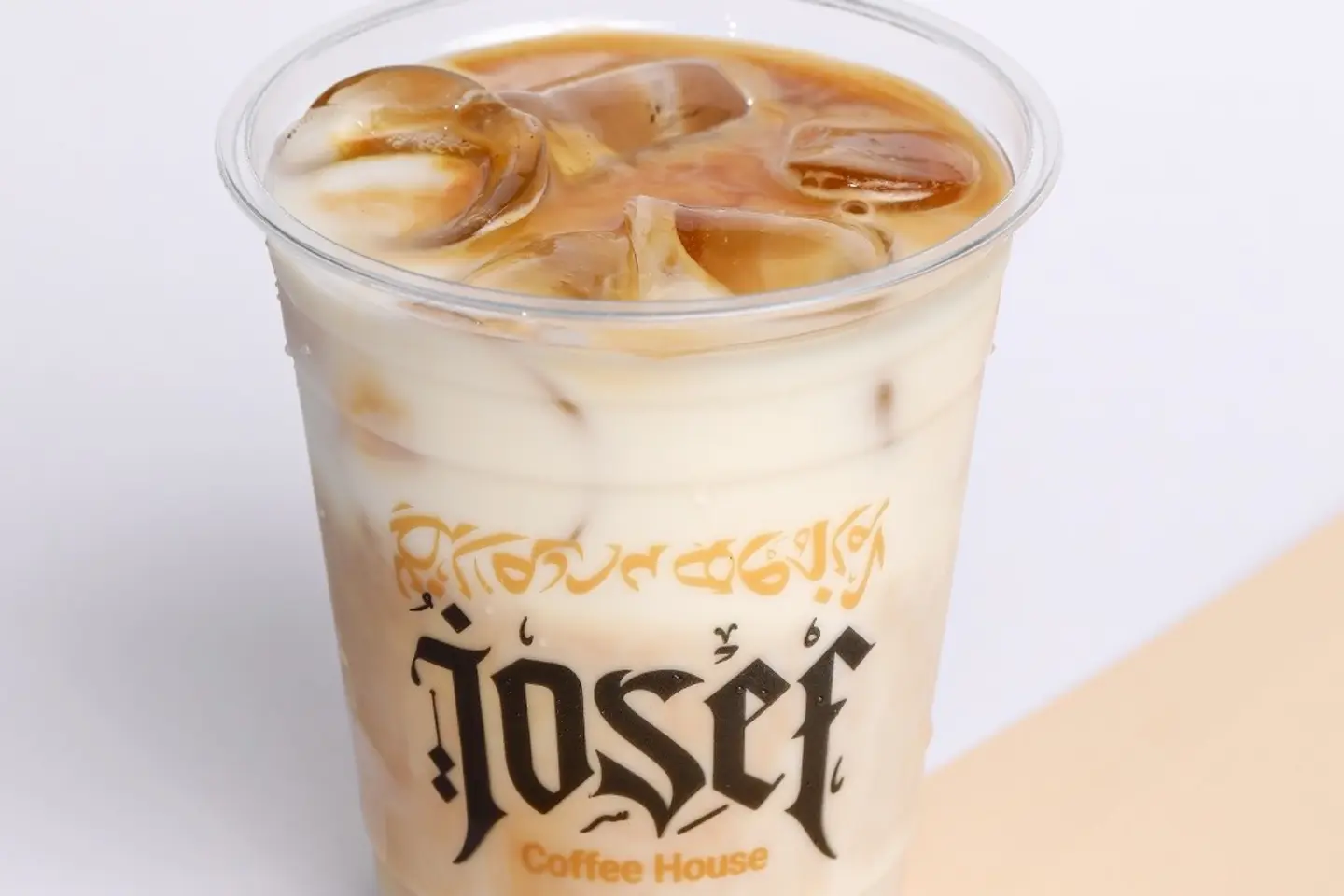 Ice Shaken White Mocha