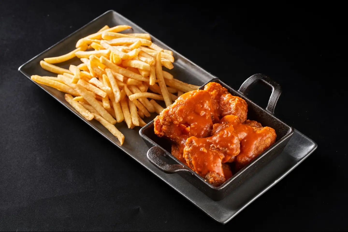 Chicken Wings With Bbq Or Buffalo Sauce
