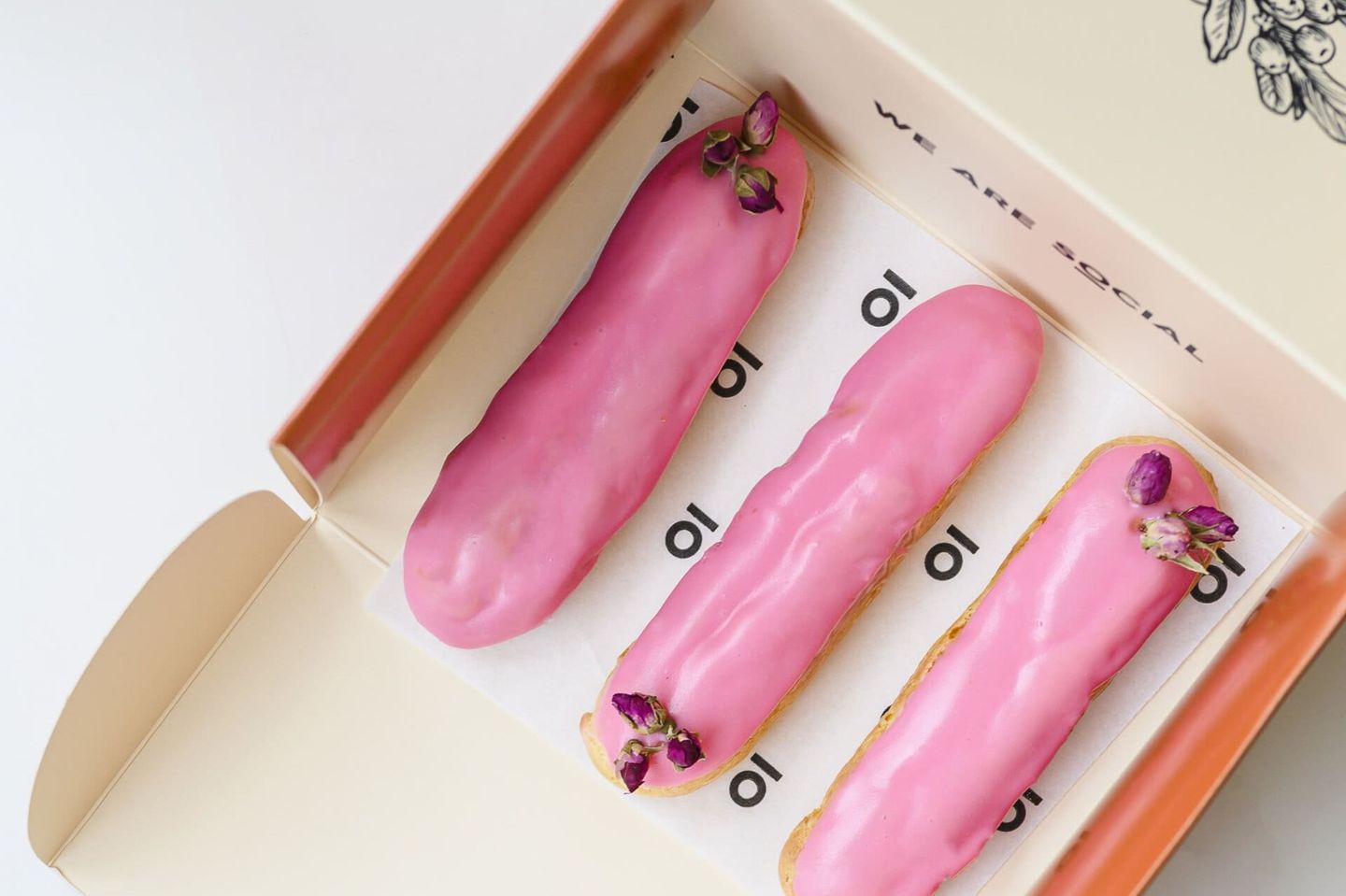 Mini Raspberry éclair