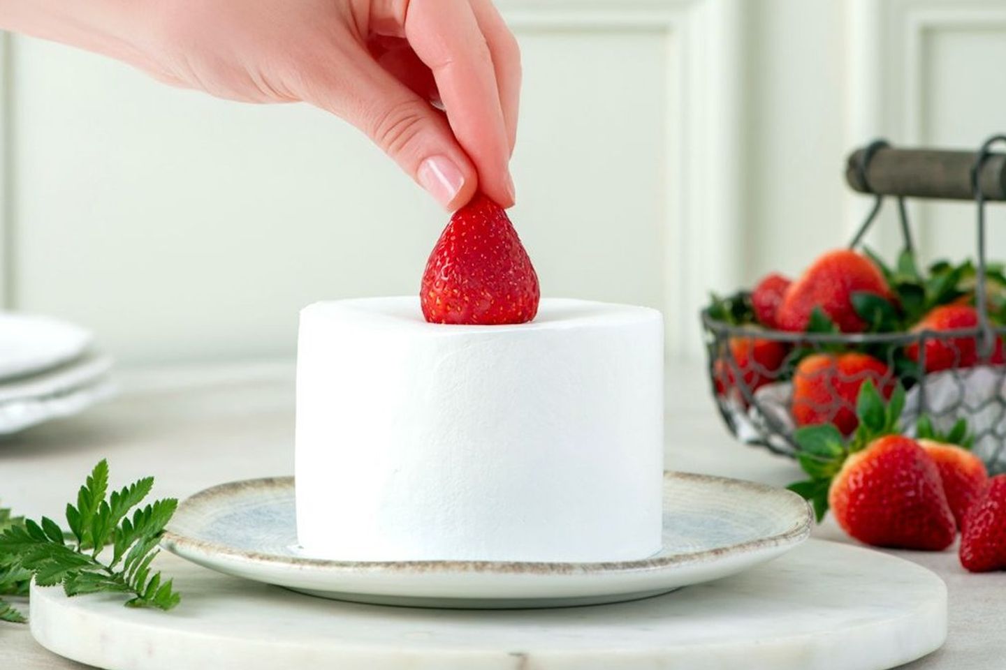 Strawberry Cake Small
