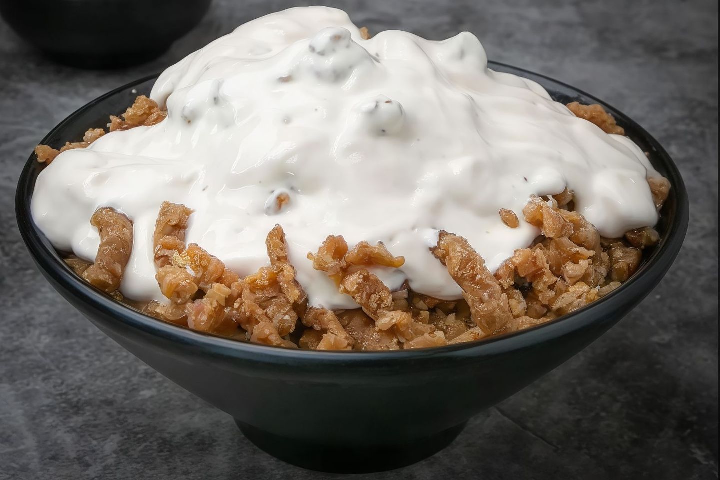 Areekah With Dates And Cream