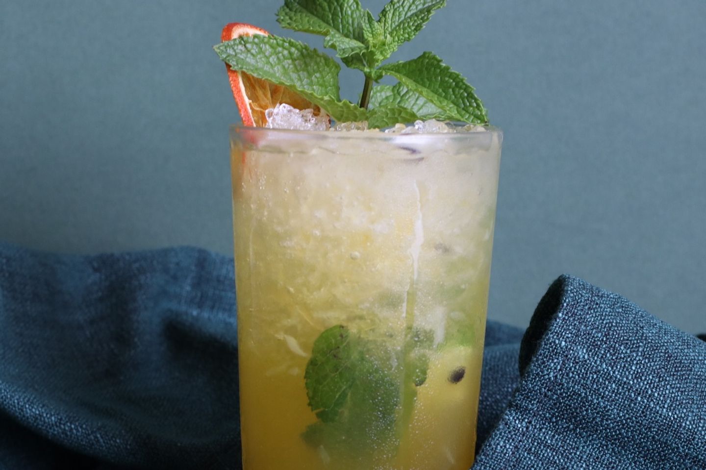 Pasion Fruit Mojito