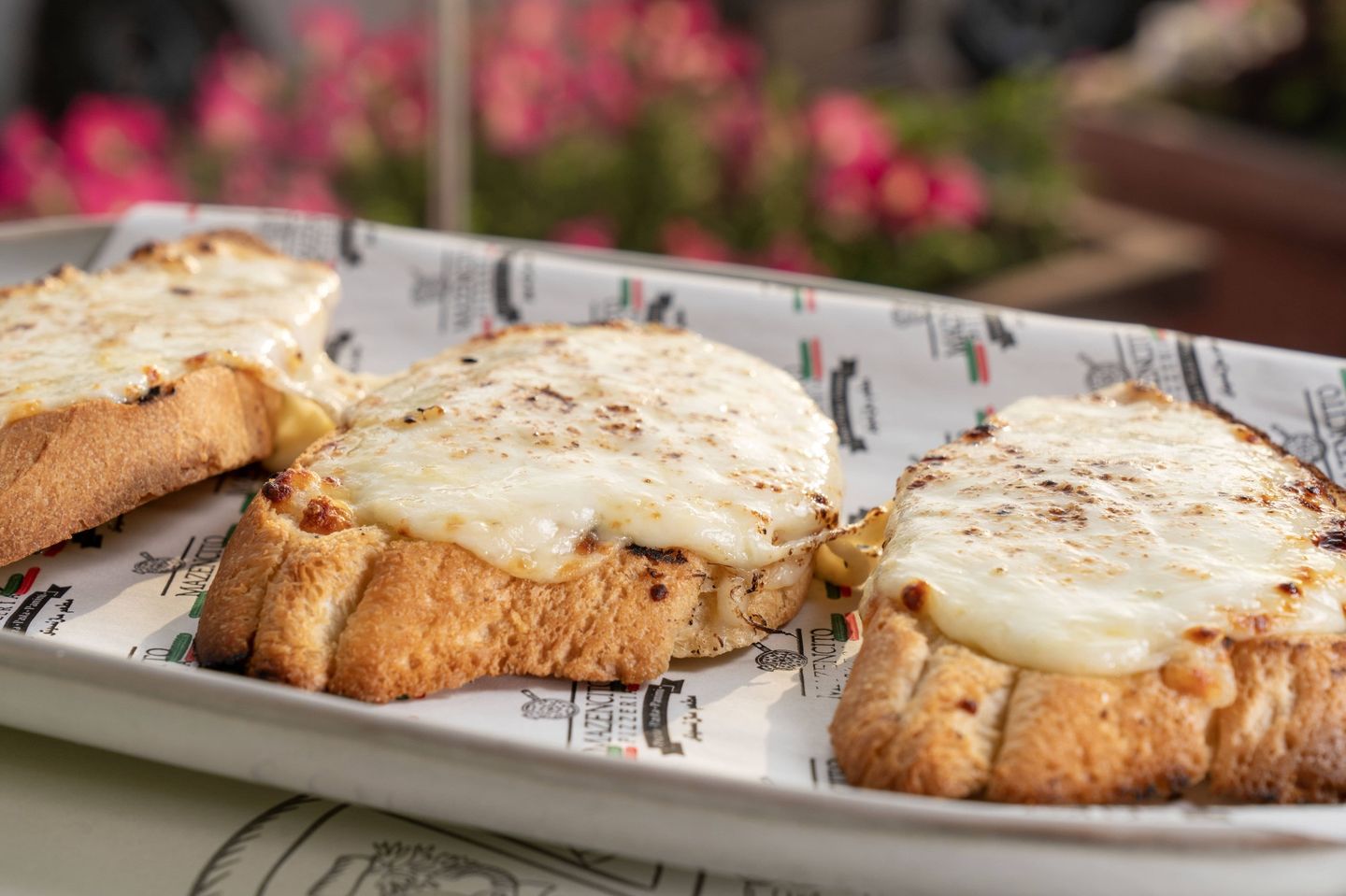 Bruschetta Formaggio Alla Aglio
