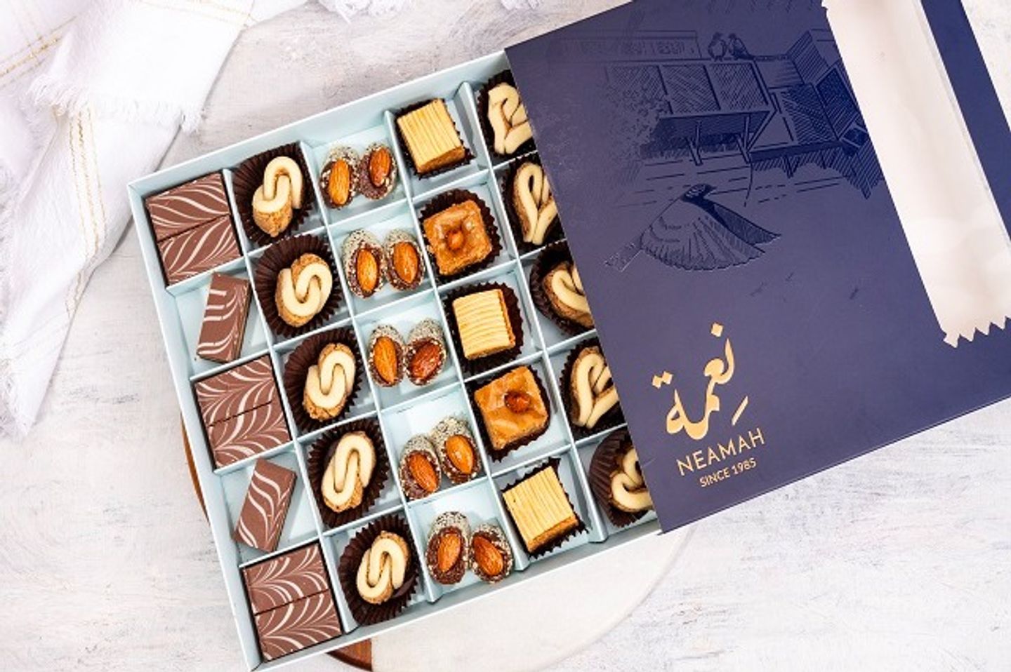 علبة حلا مغربي صغير