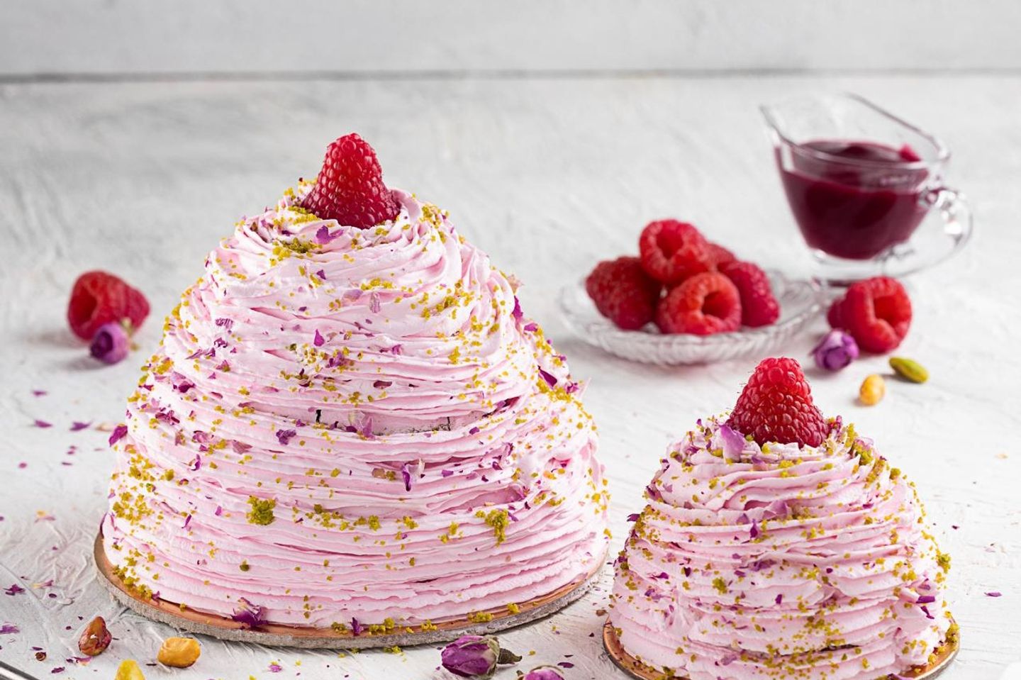 Pistachio With Berries And Roses
