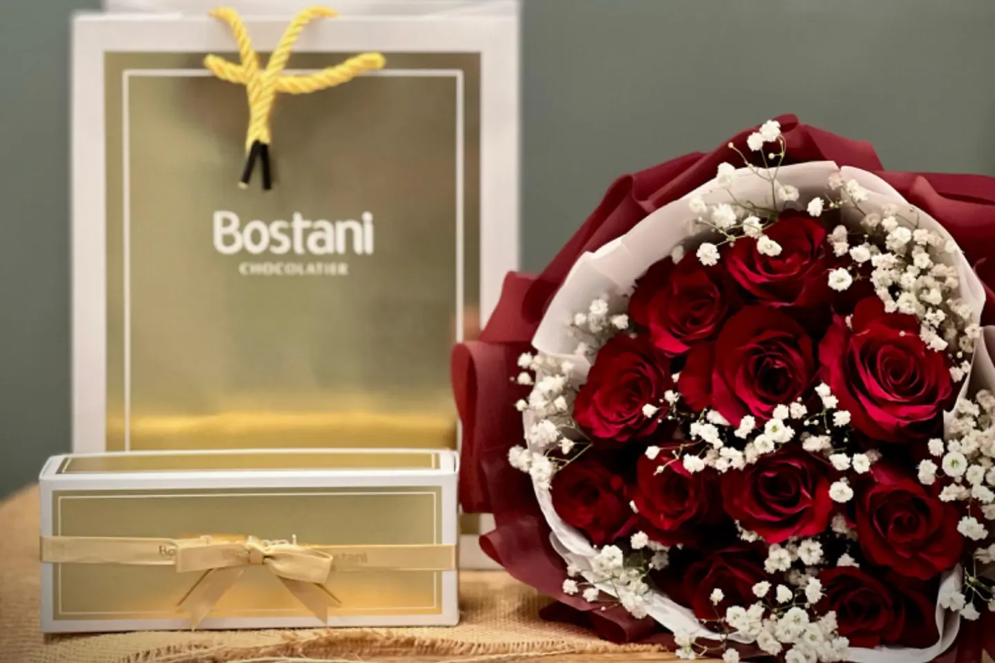 Red Rose With Bostani Chocolate 250 Grams